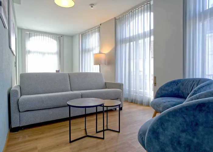 Bank House Deluxe 204 - Griwa Rent Апартаменти *