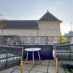 Apartment Bank House Deluxe 204 - Griwa Rent *